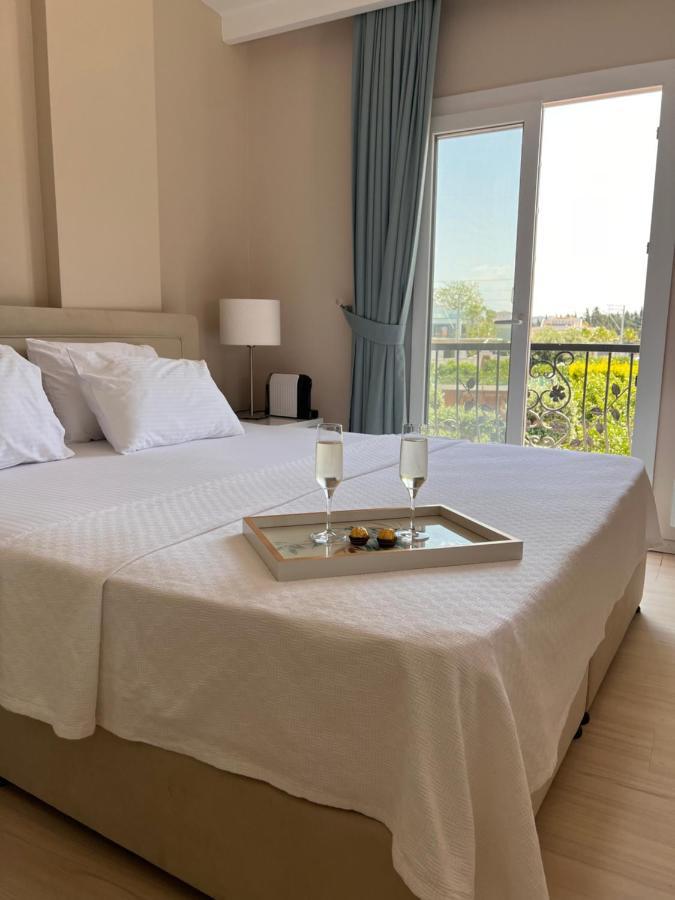 B. Equine Range Hotel Narlidere Exterior foto